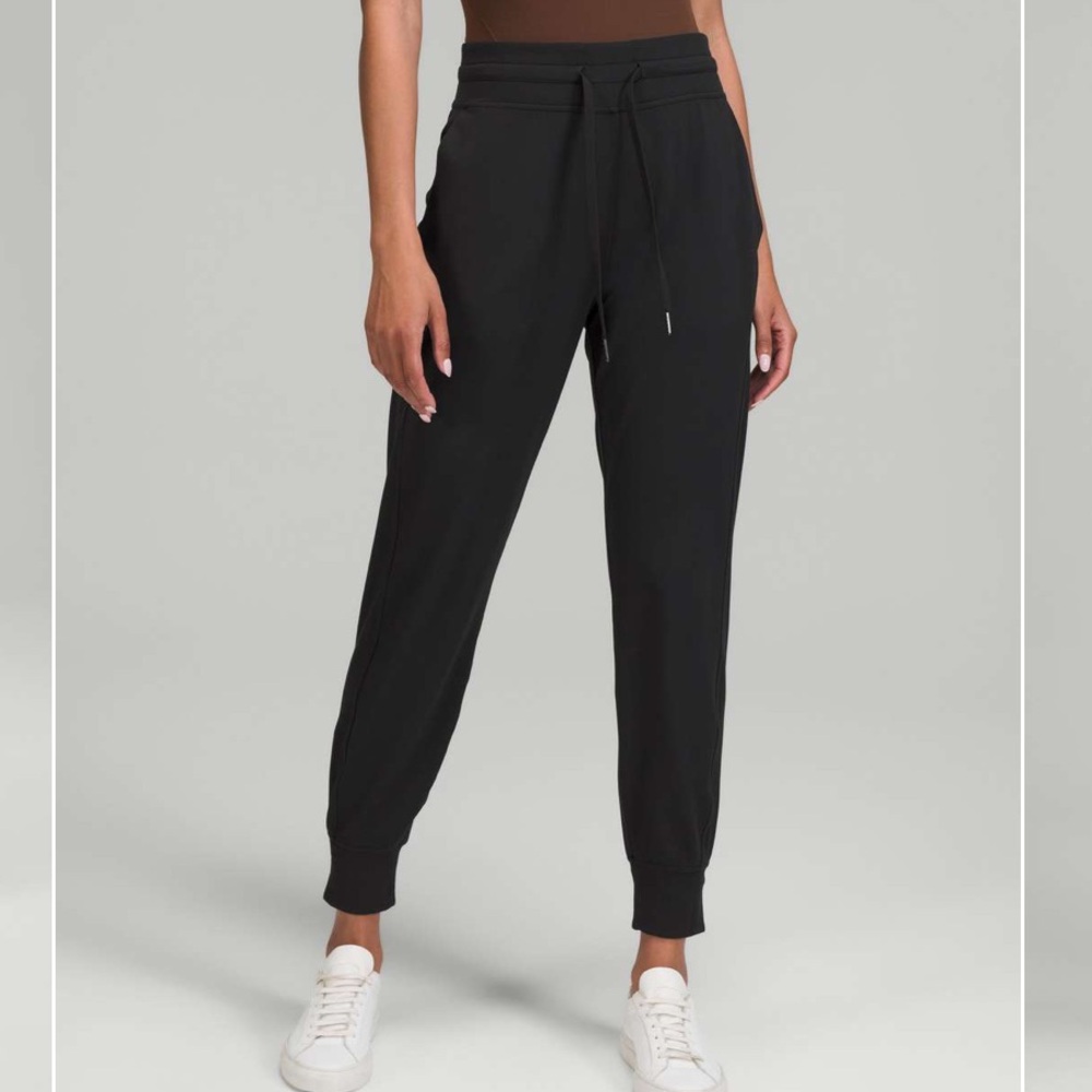 Lululemon ready to rulu jogger